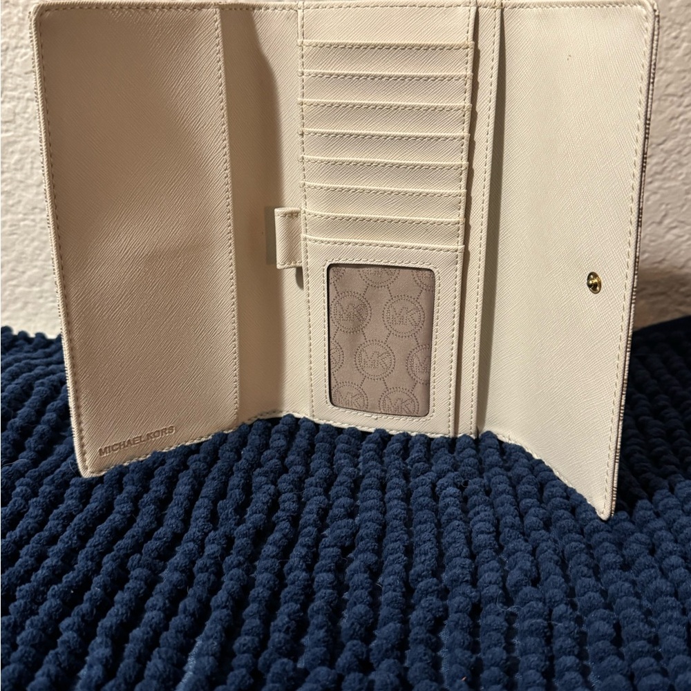 Michael Kors Cream Wallet with Gold Accents - Picture 9 of 10